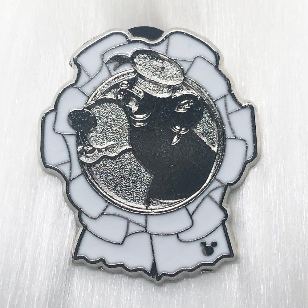 🔮 5/$25 Disney Bedknobs And‎ Broomsticks Fisherman Bear Pin